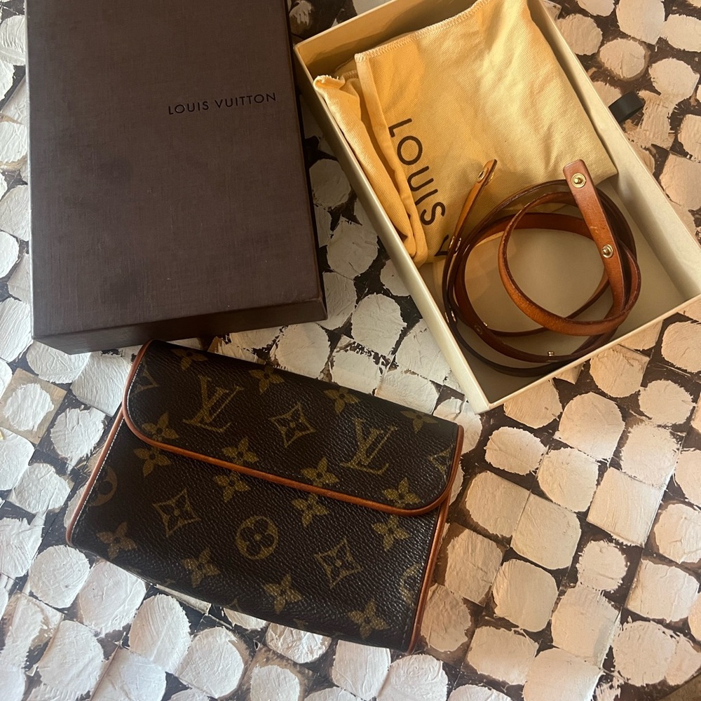 Louis Vuitton Florentine Pochette